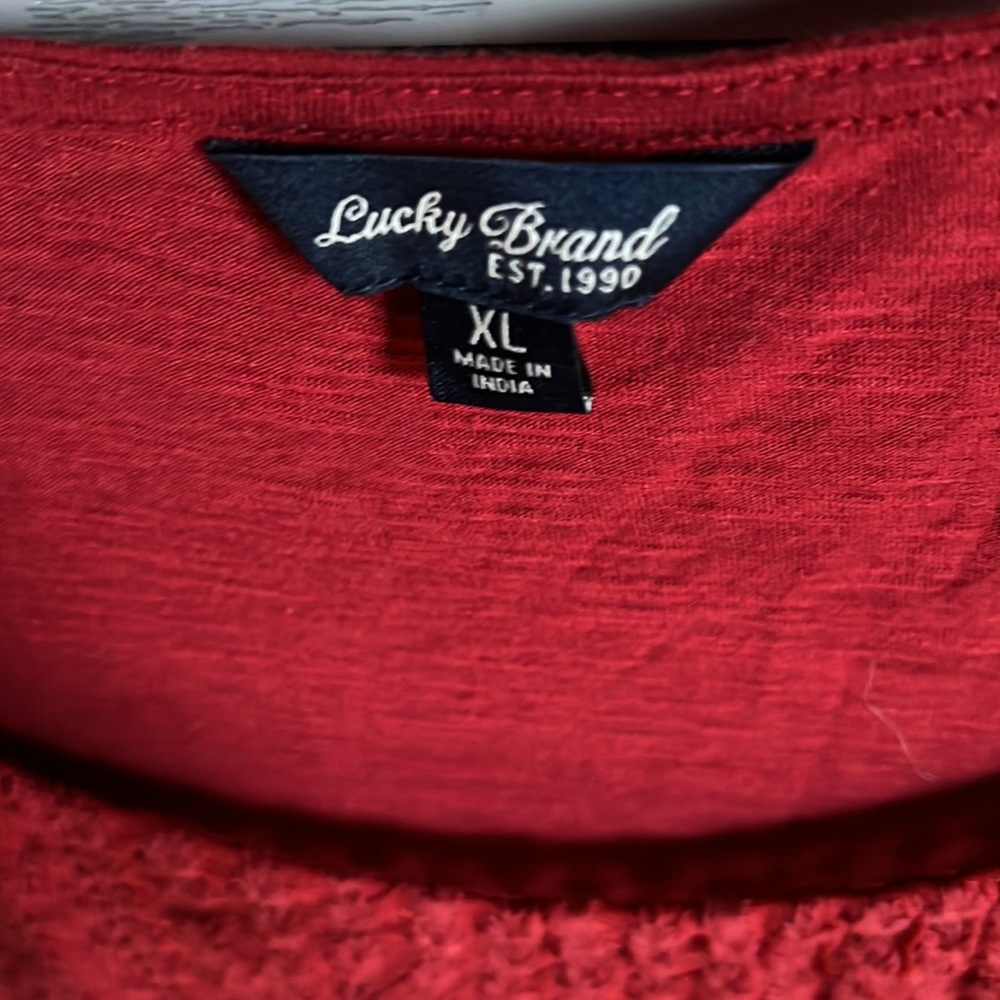 Womens LUCKY brand top.  3/4 sleeve Red/burgundy in color. Size‎ XL - Picture 3 of 3